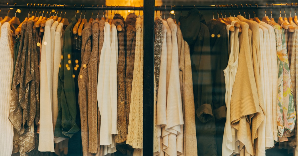 How to Launch a Vinted-Style Marketplace: Commission, Escrow and Seller Payouts
