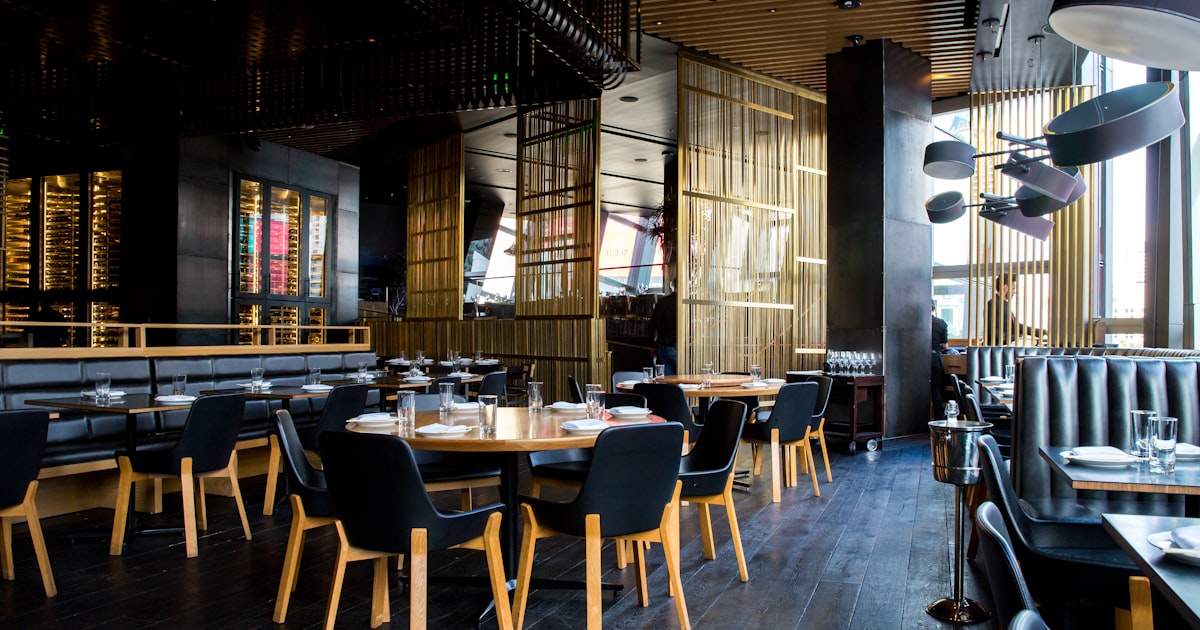 Restaurants: Online Menu, Table Booking and QR Code Ordering at the Table